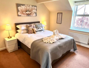 Beautiful 3-bedroom house, city centre, parking